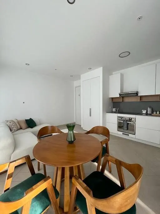 Mejor Edificio De Quito Edificio Oh Coliving Ecuador Gonzalez Suarez Διαμέρισμα